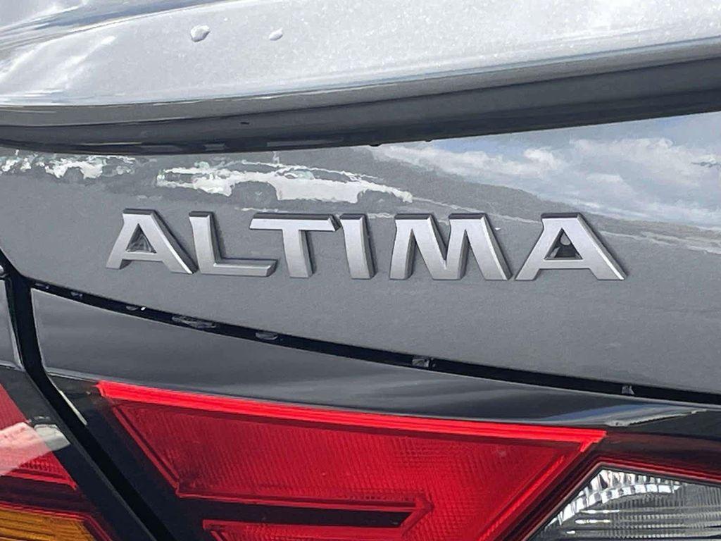 new 2025 Nissan Altima car, priced at $28,995
