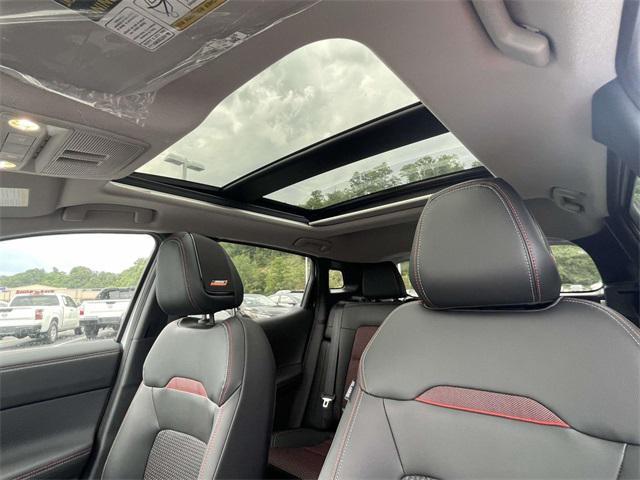 new 2025 Nissan Kicks car, priced at $30,478