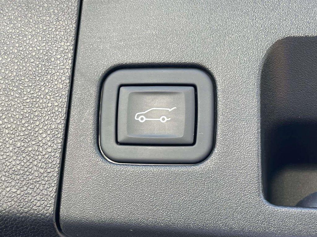 used 2024 Cadillac XT4 car, priced at $38,995