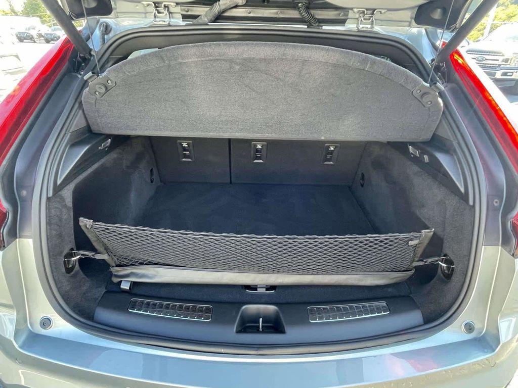 used 2024 Cadillac XT4 car, priced at $38,995