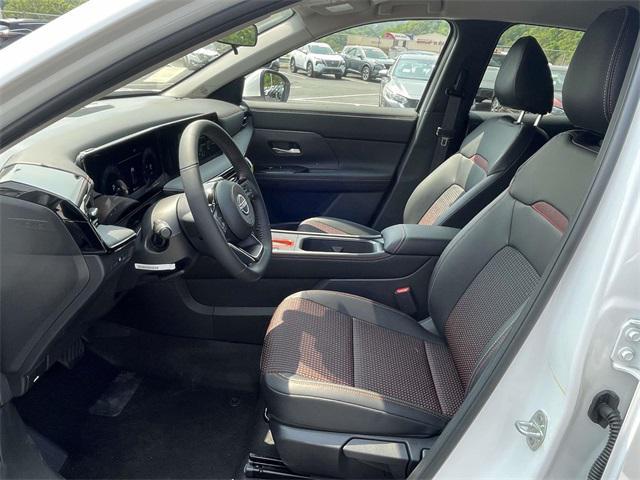 new 2025 Nissan Kicks car, priced at $29,111