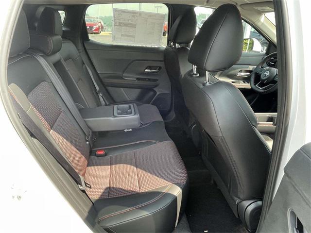 new 2025 Nissan Kicks car, priced at $29,111