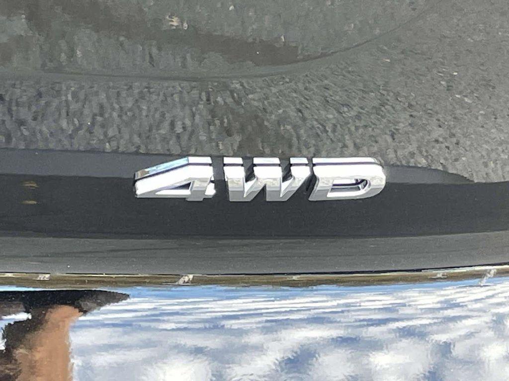 new 2025 Nissan Pathfinder car, priced at $37,861