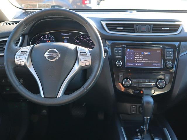 used 2016 Nissan Rogue car