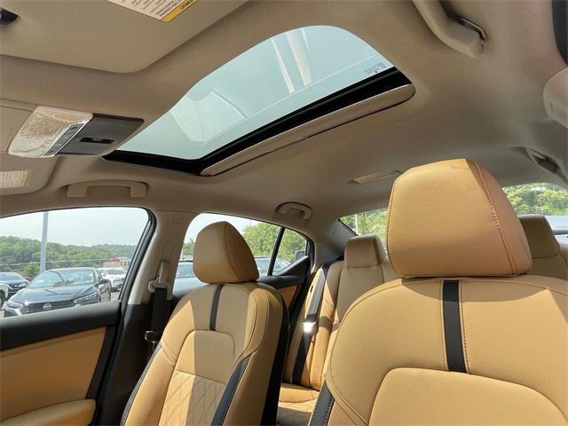 new 2025 Nissan Sentra car, priced at $25,977