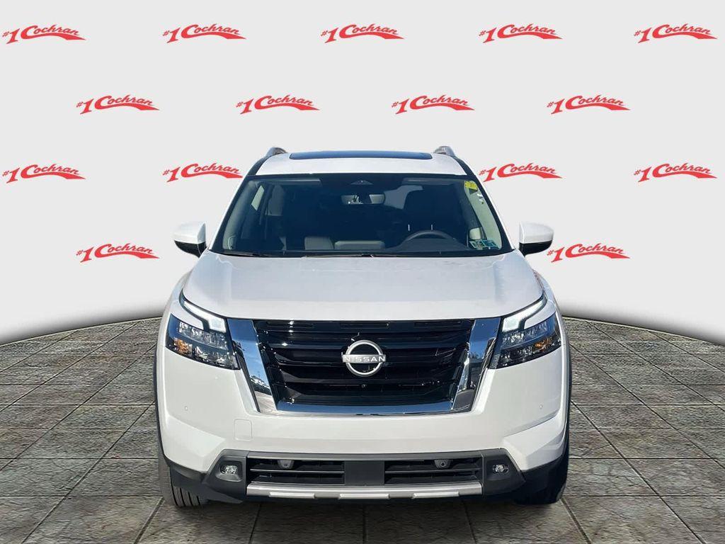 new 2025 Nissan Pathfinder car, priced at $41,917