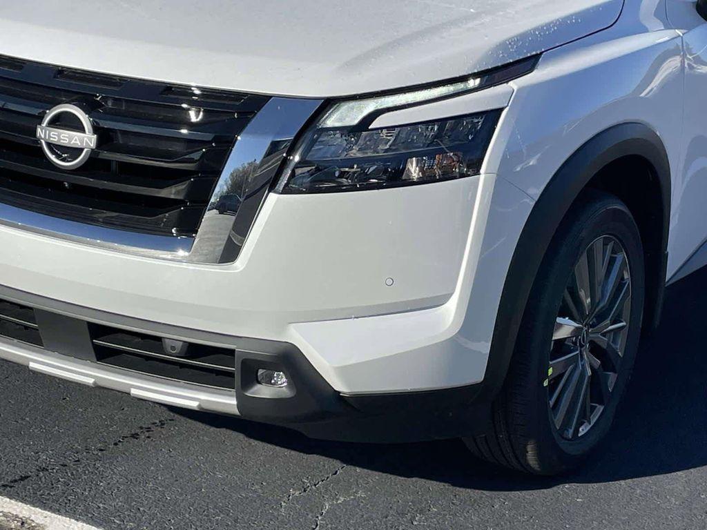 new 2025 Nissan Pathfinder car, priced at $41,917
