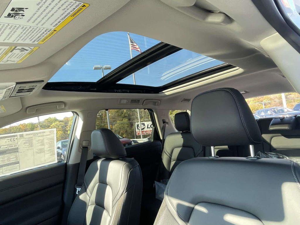 new 2025 Nissan Pathfinder car, priced at $41,917