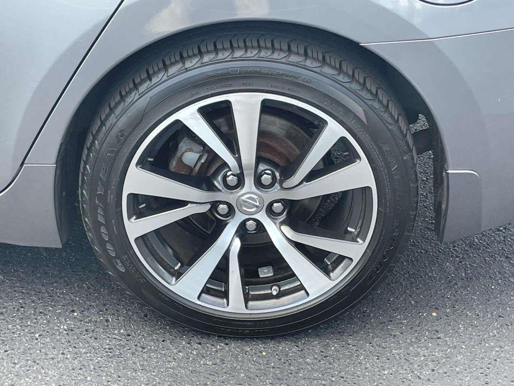 used 2016 Nissan Maxima car, priced at $13,998