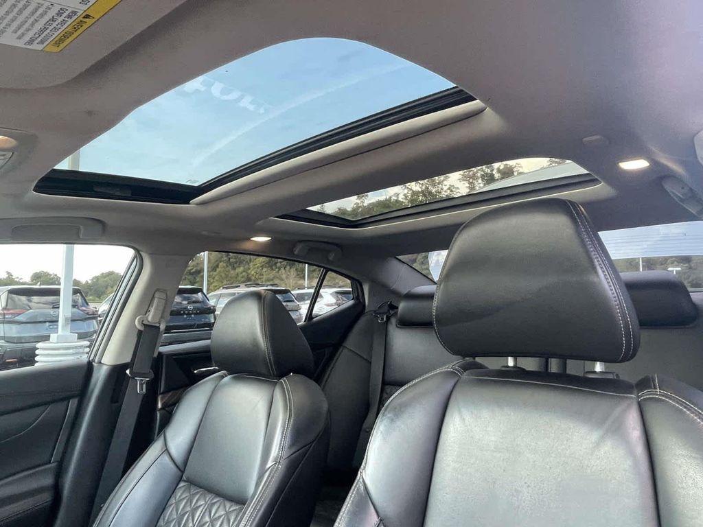 used 2016 Nissan Maxima car, priced at $13,998