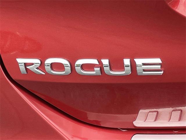 used 2015 Nissan Rogue car, priced at $13,998