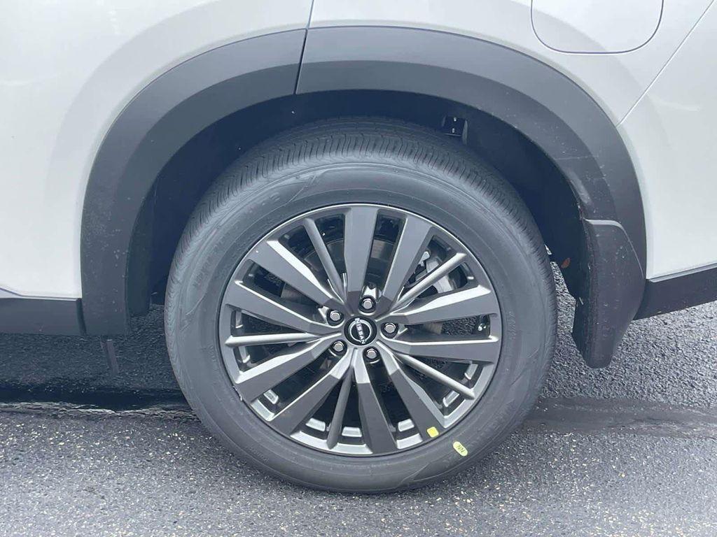 new 2025 Nissan Pathfinder car, priced at $46,979
