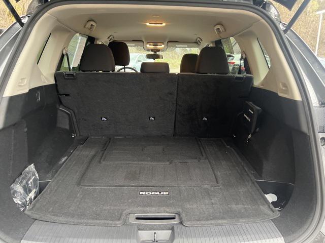 used 2022 Nissan Rogue car, priced at $26,472