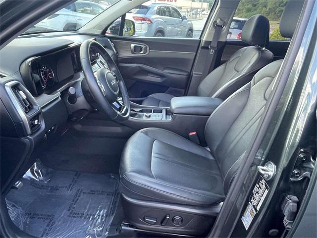 used 2023 Kia Sorento car, priced at $27,394