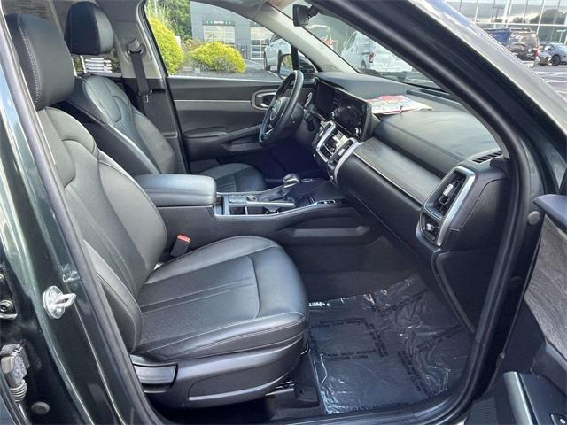 used 2023 Kia Sorento car, priced at $27,394