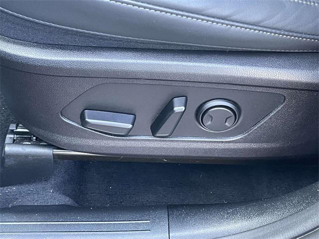 used 2023 Kia Sorento car, priced at $27,394