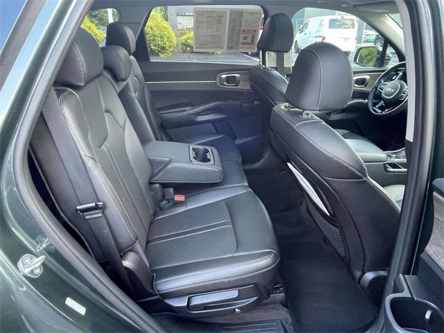used 2023 Kia Sorento car, priced at $27,394