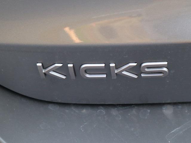 new 2025 Nissan Kicks car, priced at $29,260