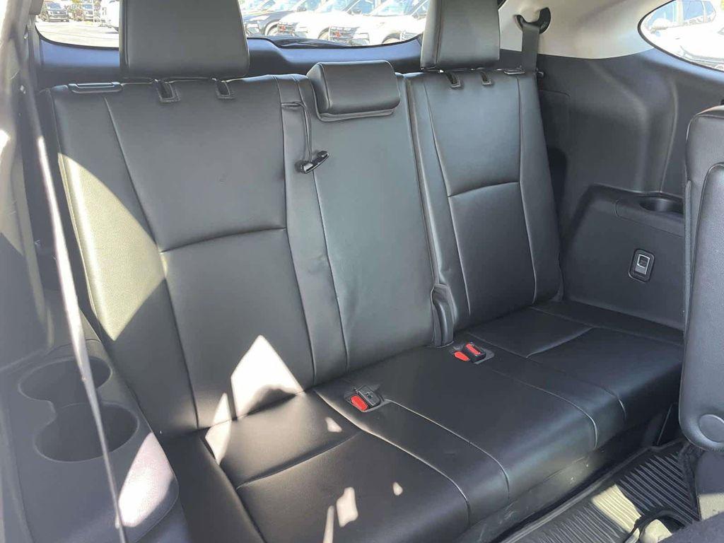 used 2022 Toyota Highlander car, priced at $34,298