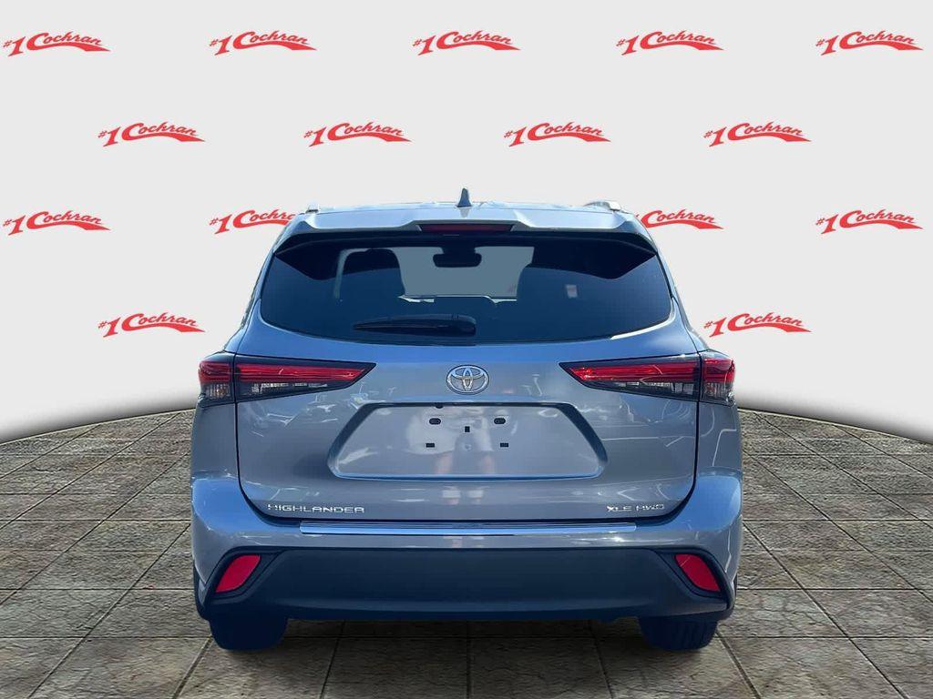 used 2022 Toyota Highlander car, priced at $34,298