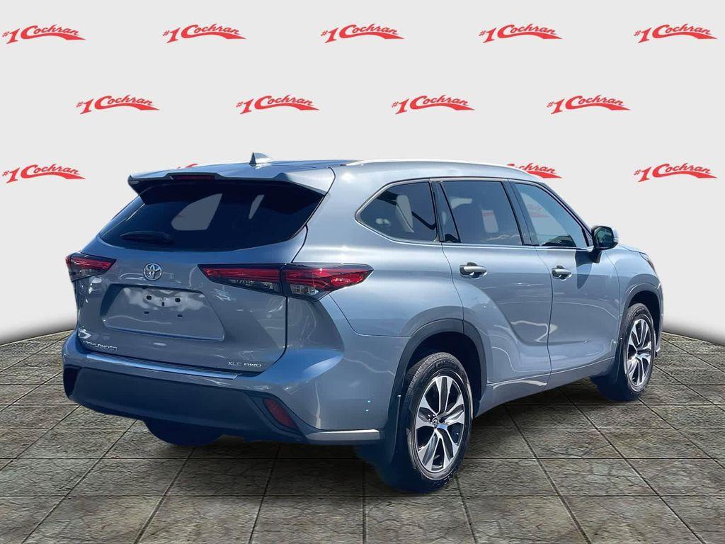 used 2022 Toyota Highlander car, priced at $34,298