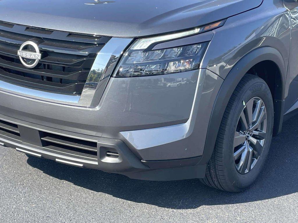 new 2025 Nissan Pathfinder car, priced at $41,061