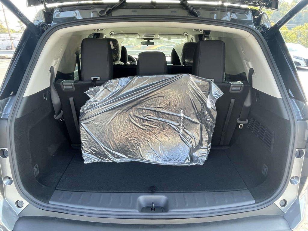 new 2025 Nissan Pathfinder car, priced at $41,061