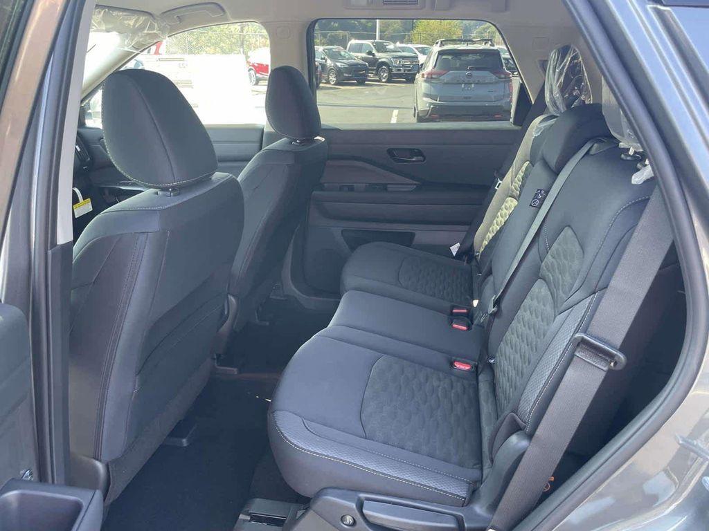 new 2025 Nissan Pathfinder car, priced at $41,061
