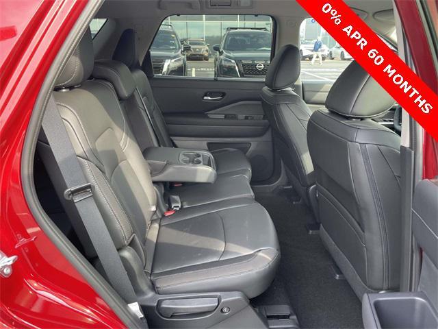 new 2025 Nissan Pathfinder car, priced at $43,718