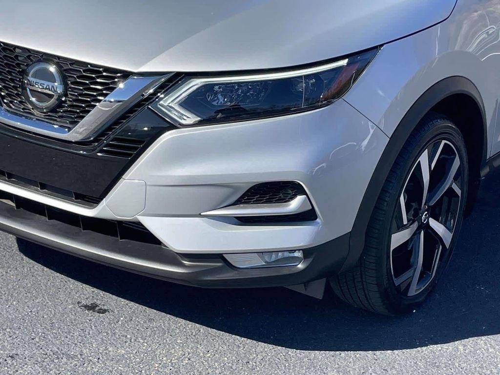 used 2021 Nissan Rogue Sport car, priced at $23,054