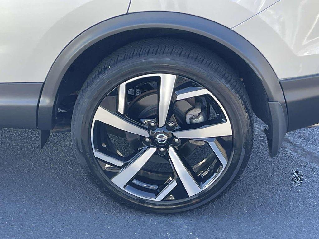 used 2021 Nissan Rogue Sport car, priced at $23,054