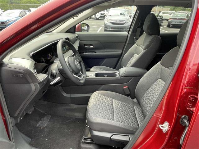 new 2025 Nissan Kicks car, priced at $28,258