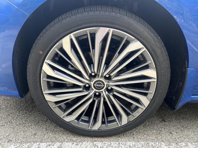 used 2025 Nissan Altima car, priced at $32,888