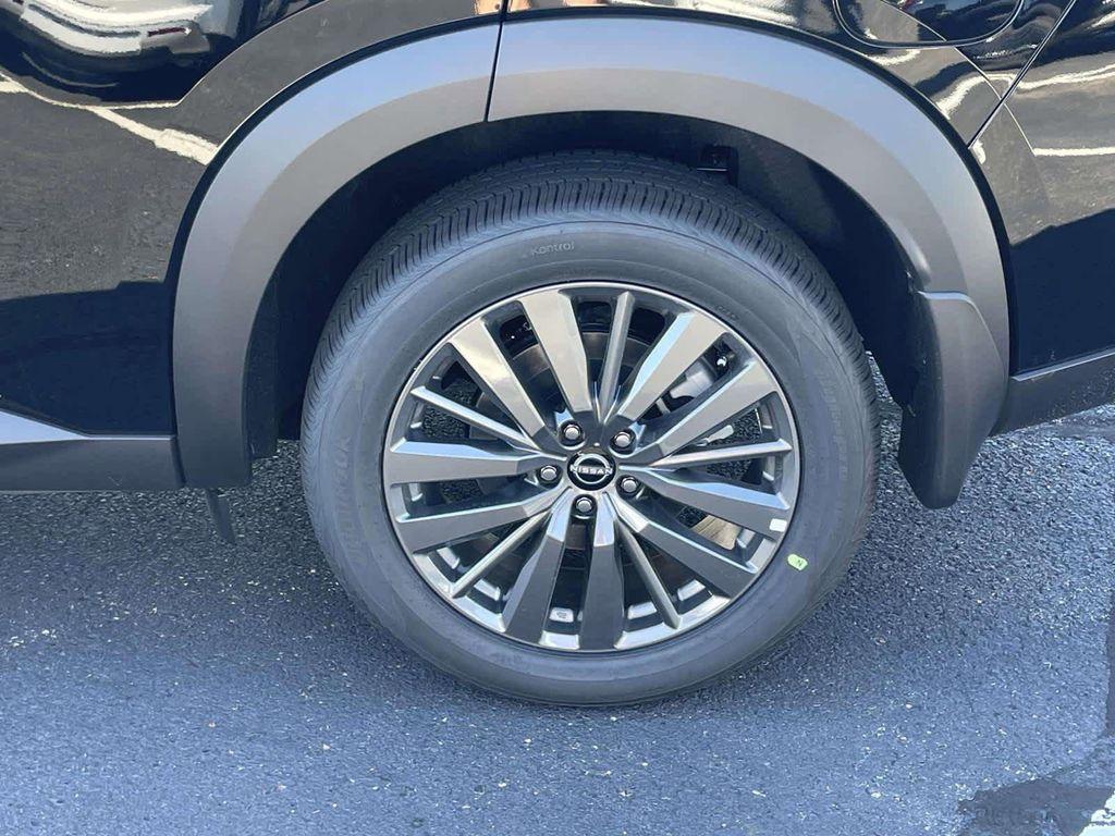 new 2025 Nissan Pathfinder car, priced at $41,579