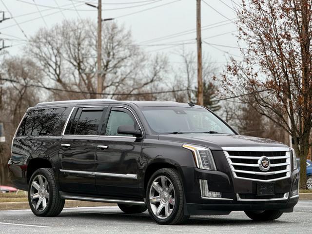 used 2015 Cadillac Escalade ESV car, priced at $15,995