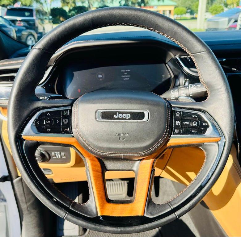 used 2022 Jeep Grand Cherokee car, priced at $35,500