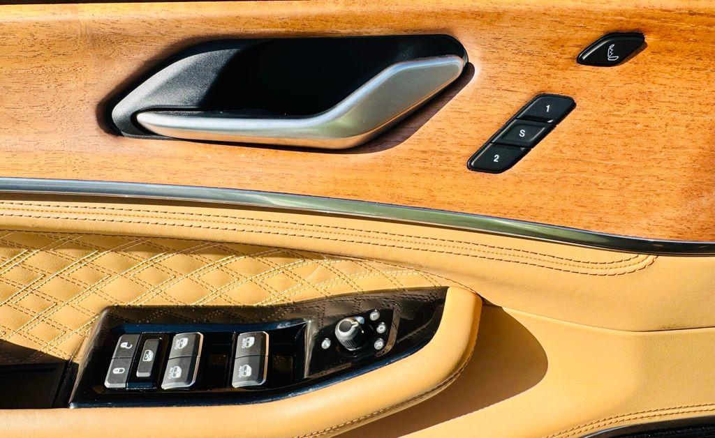 used 2022 Jeep Grand Cherokee car, priced at $35,500