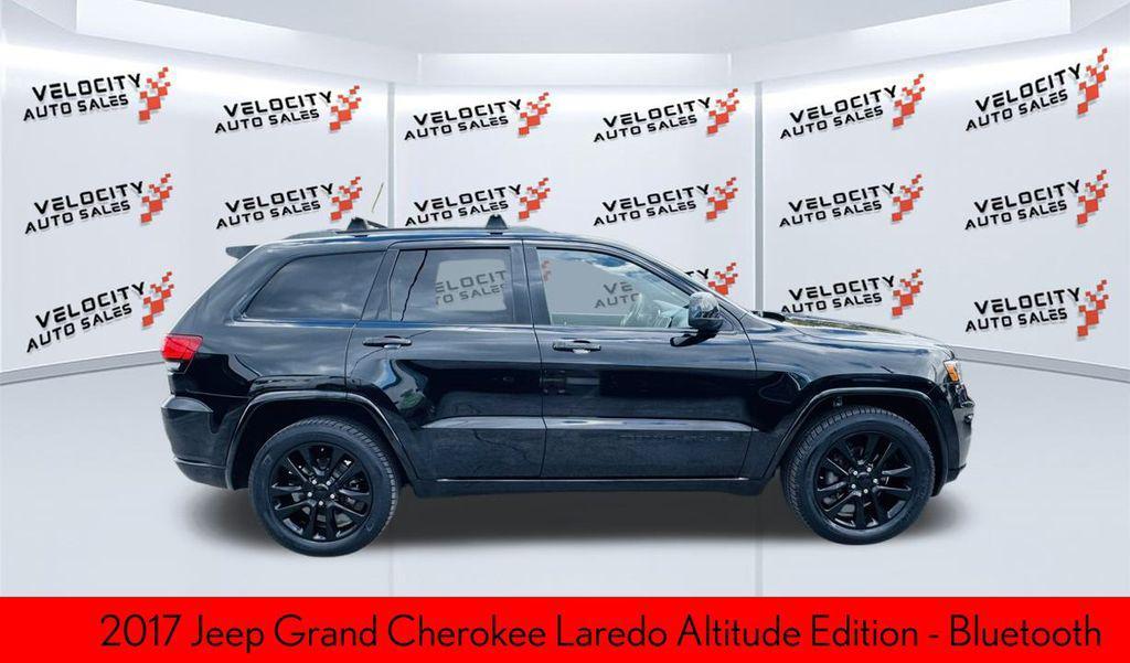 used 2017 Jeep Grand Cherokee car, priced at $15,308