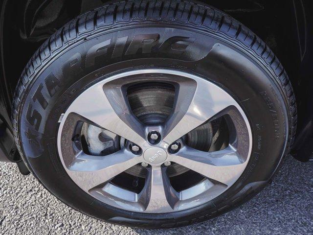 used 2019 Jeep Cherokee car, priced at $17,490