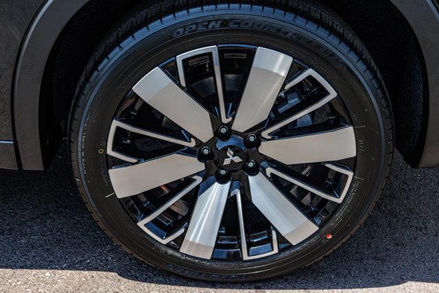new 2025 Mitsubishi Outlander car, priced at $45,155
