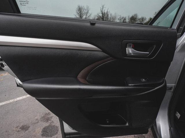 used 2018 Toyota Highlander car, priced at $20,990