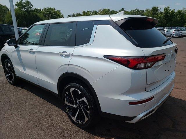 new 2024 Mitsubishi Outlander car, priced at $36,165