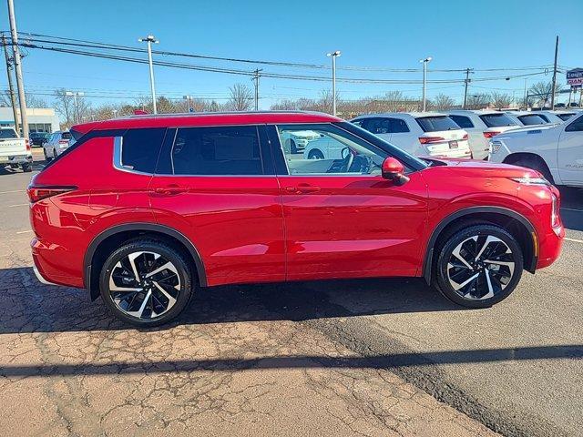 new 2024 Mitsubishi Outlander car, priced at $40,490