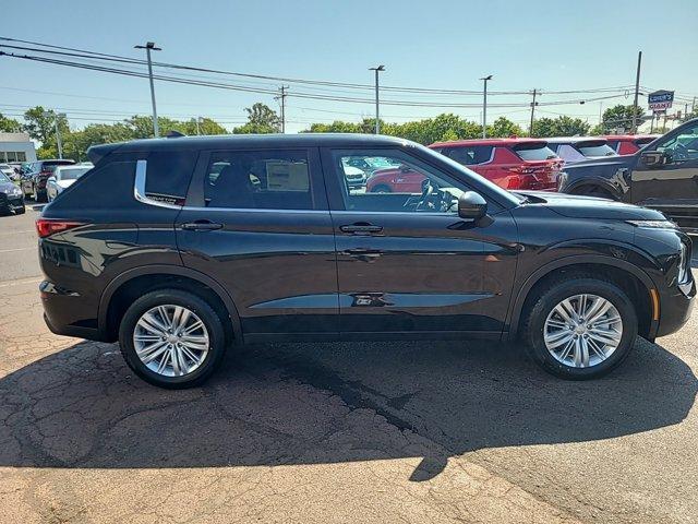 new 2024 Mitsubishi Outlander car, priced at $31,145