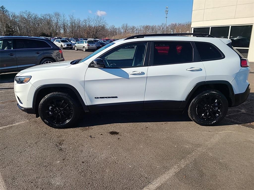 used 2023 Jeep Cherokee car, priced at $22,990