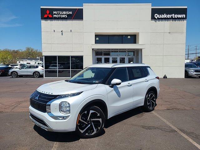 new 2024 Mitsubishi Outlander car, priced at $39,905