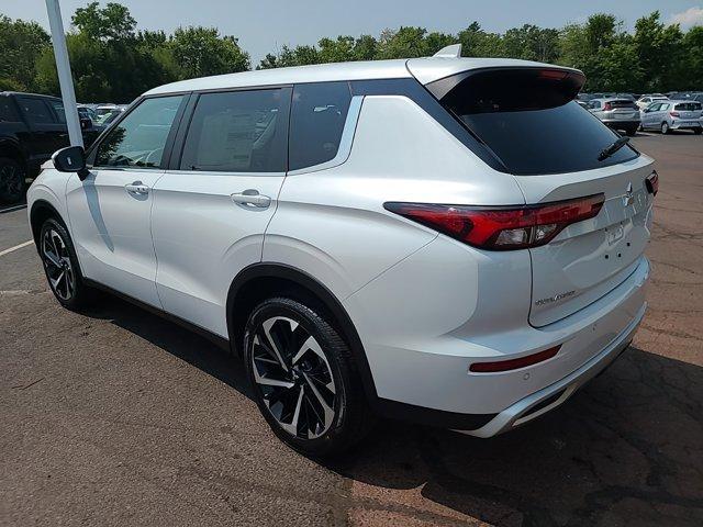 new 2024 Mitsubishi Outlander car, priced at $38,665