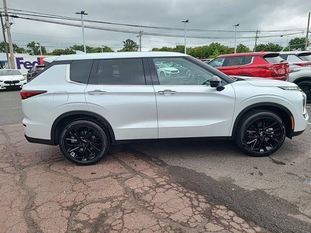 new 2024 Mitsubishi Outlander car