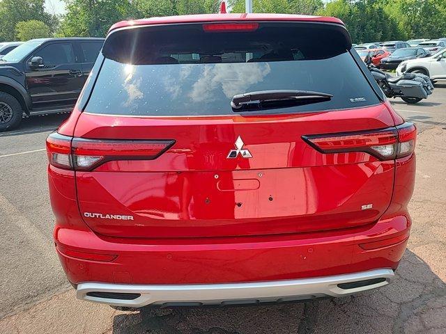 new 2024 Mitsubishi Outlander car, priced at $38,665