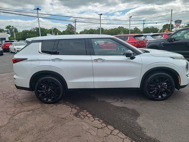 new 2024 Mitsubishi Outlander car, priced at $37,850